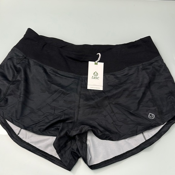 NWT Tasc Running Shorts - Picture 1 of 8